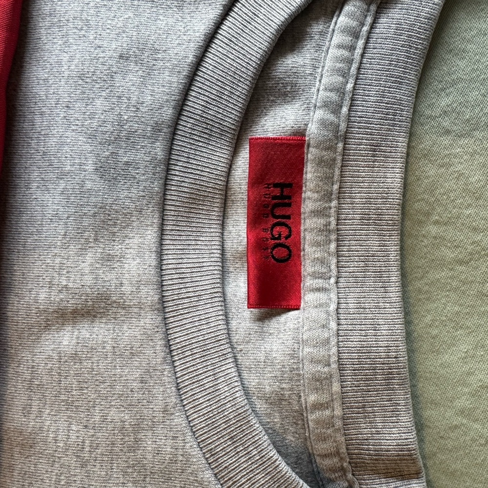 HUGO Gray T-Shirt